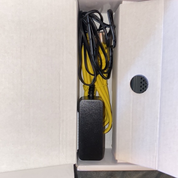 Motorola Cable Modern MB7420 Xfinity - Picture 6 of 6